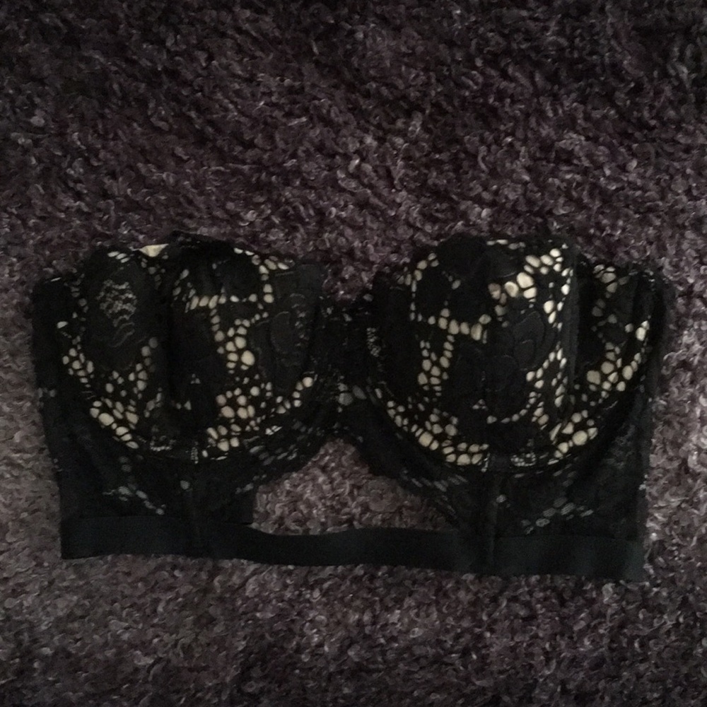 PINK Victoria’s Secret Strapless Bra!